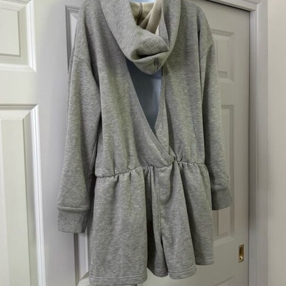 BNWOT Free People Movement Such a Flirt Hooded Romper - Picture 6 of 8